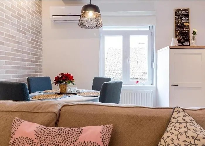 Cozy City Center Apartment 5Min Walk To Zrinjevac